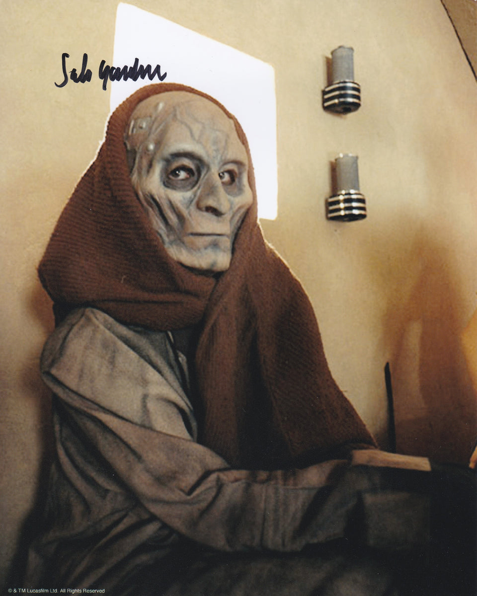 Salo Gardener 10x8 signed in Black Star Wars A New Hope Showmasters Salo Gardener 10x8 signed in Black Star Wars A New Hope Showmasters