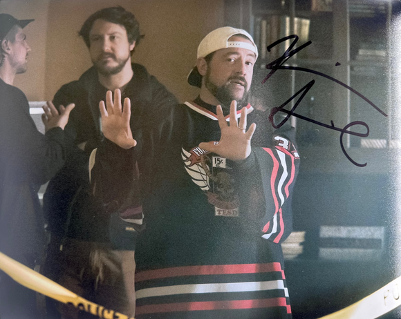 Kevin Smith 10 X 8 signed in Black