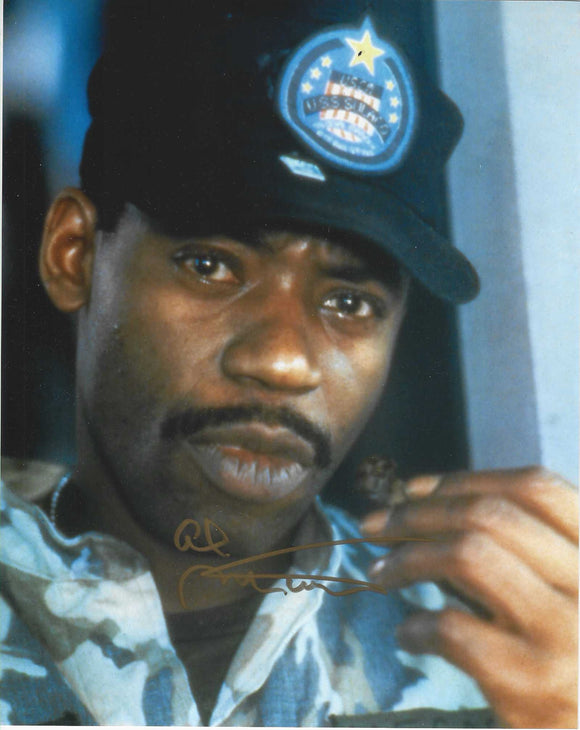 Al Matthews Aliens 10x8 Signed in Gold Pen