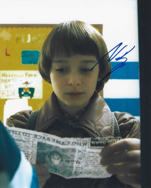 Noah Schnapp 10x8 Signed in Blue Stranger Things – Showmasters