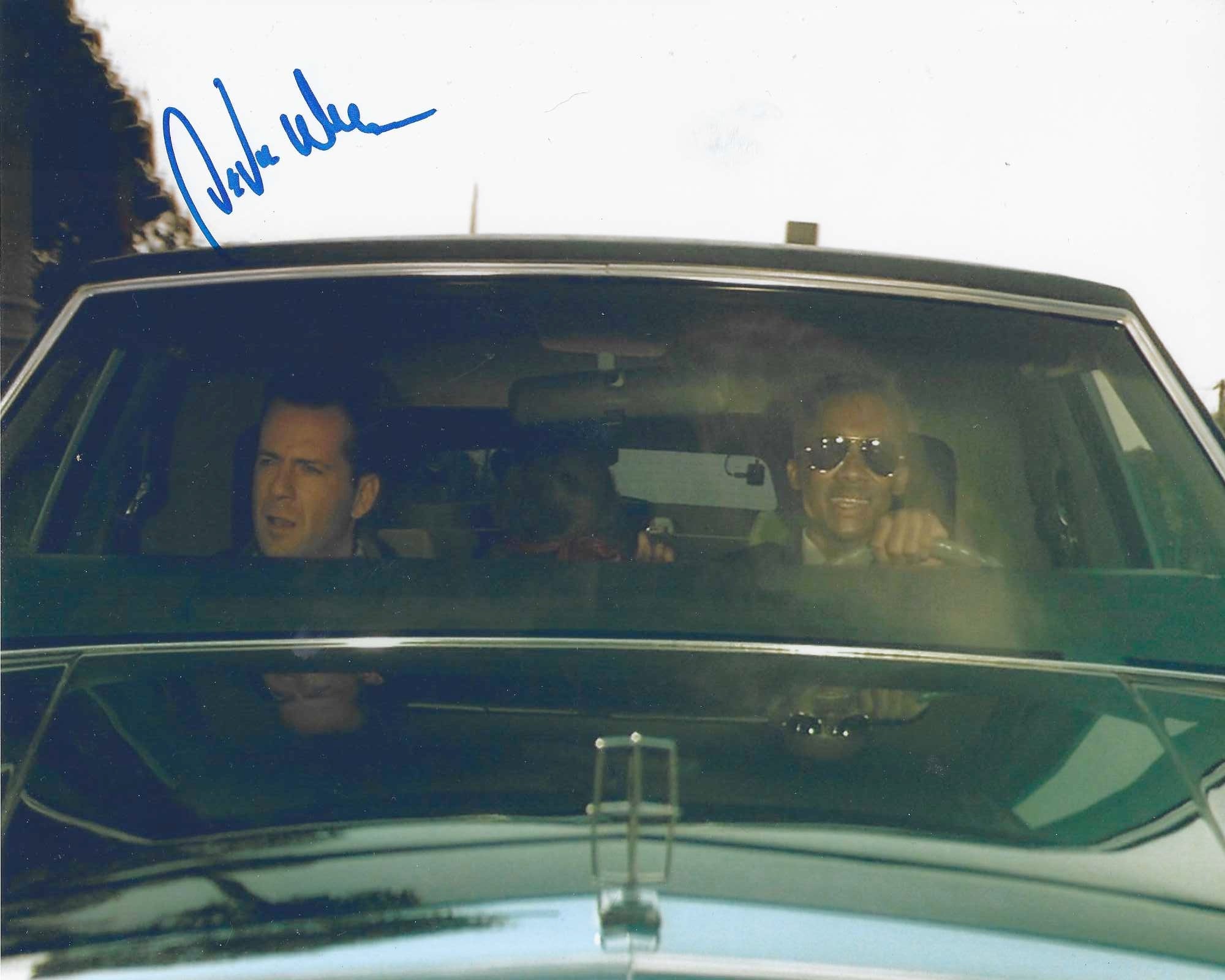 Autographs – Tagged 