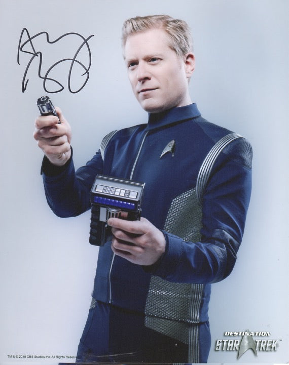 Anthony Rapp 10x8 signed in black DST Official Picture