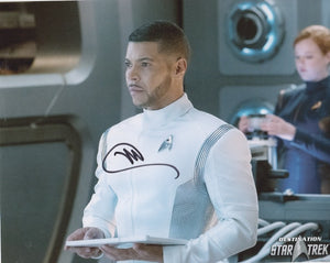 Wilson Cruz 10x8 signed in black DST Official Picture